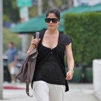 Selma Blair leaves Urth Caffe photos | Picture 78971